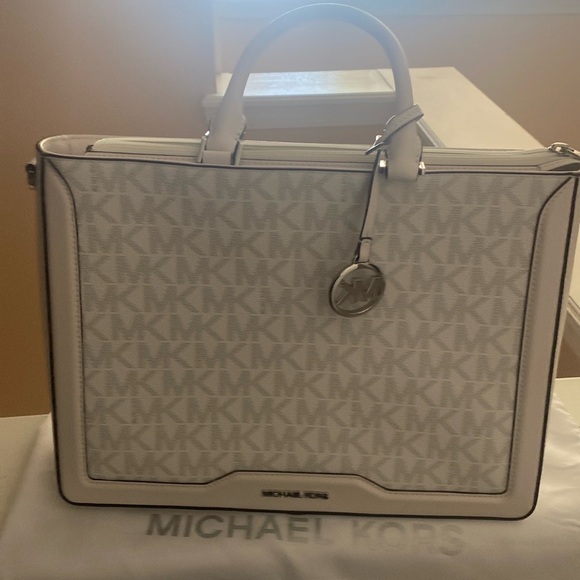 Coach Jessie tote with tags - Picture 4 of 5